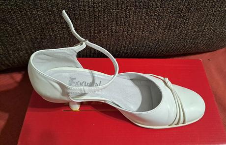 Dámske lodičky 38biele, 38