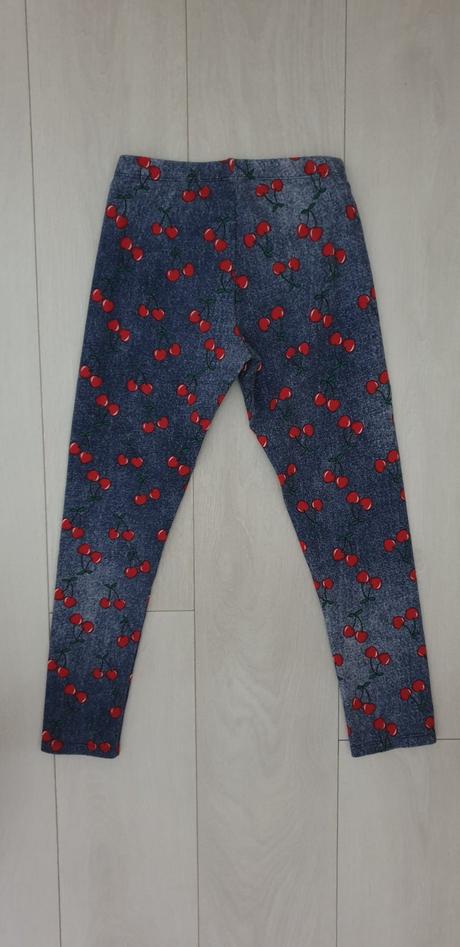 Legíny s čerešničkami, 146