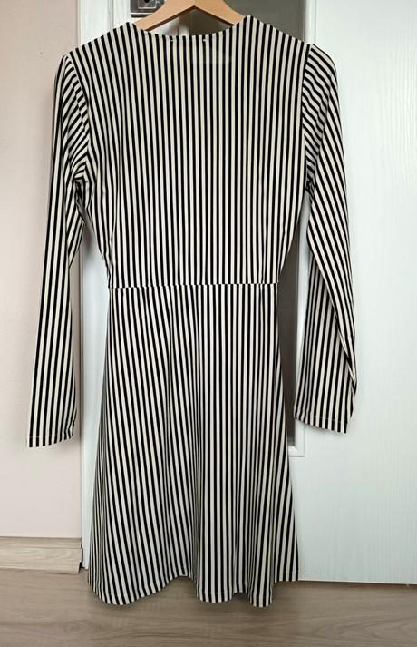 Čierno - biele šaty, m