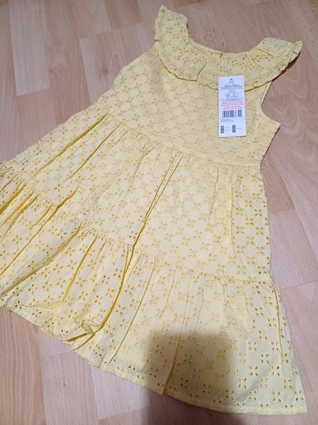 Nové veci pre dievčatko v.110, 104–116