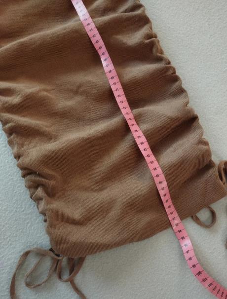 Vrúbkované elastické šaty, xs