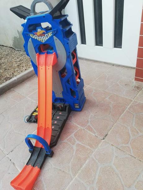 Hotwheels garaz, 