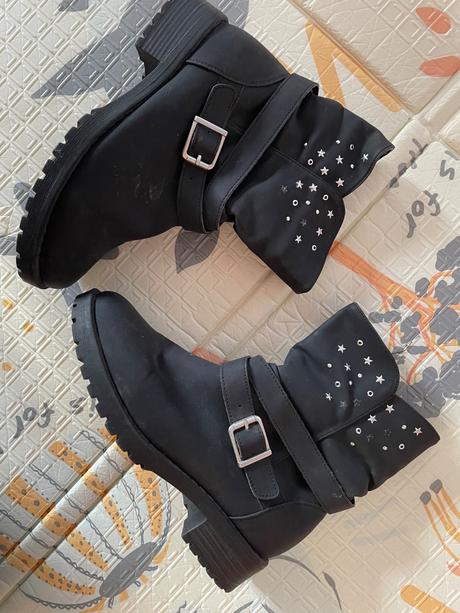 Čižmičky, lupilu,32