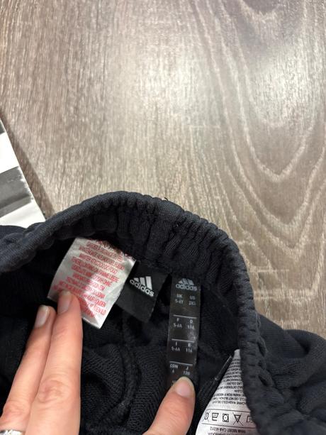 Adidas detske teplaky s patentom na 5-6 rokov, adidas,116