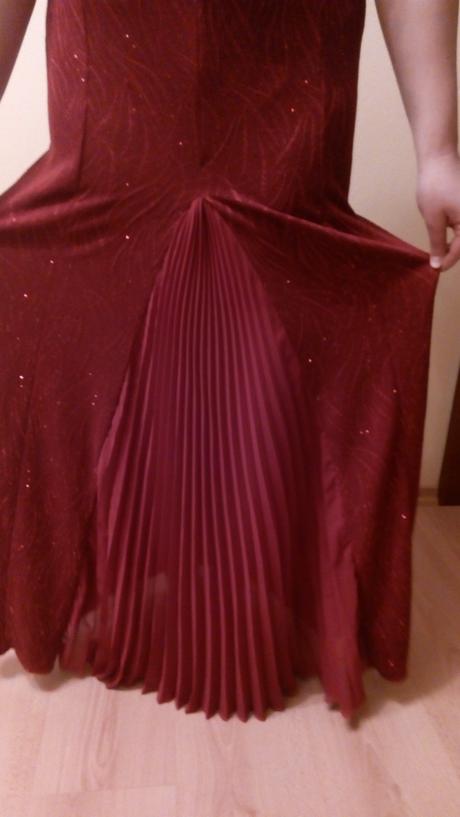 Spoločenské šaty už s poštovným, 40