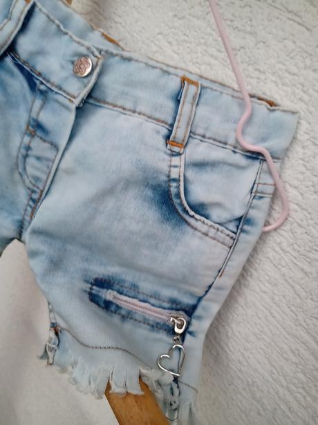 Kraťasy s postovnym, 110