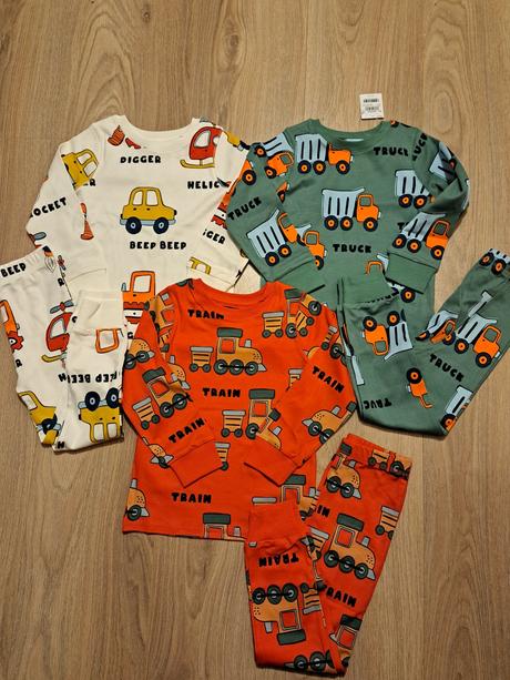 Nove pyzamka v122 a v128, next,122 / 128