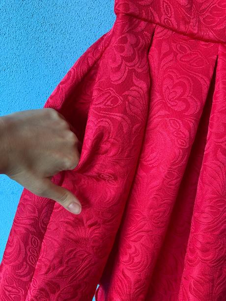 Krasne spoločenské šaty, 34