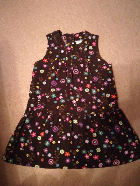 Mencestrove šaty, 104