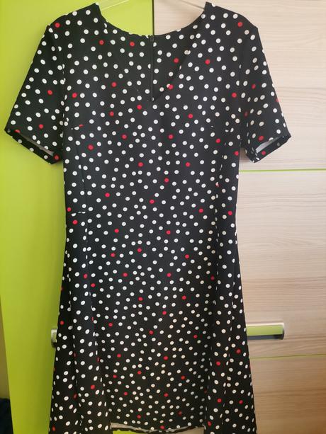 Dámske šaty veľ. s, s