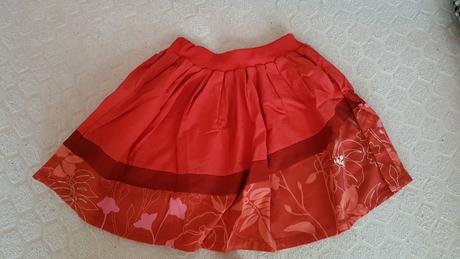 Dievčenská suknička veľkosť cca 6 rôčkov, 122
