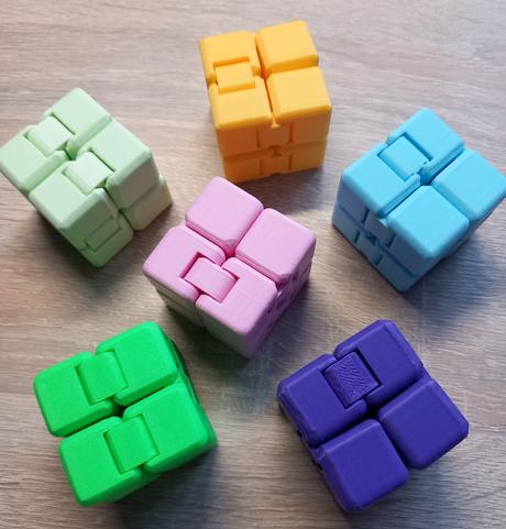 Infinity cube, 3d nekonečná antistresová kocka, 