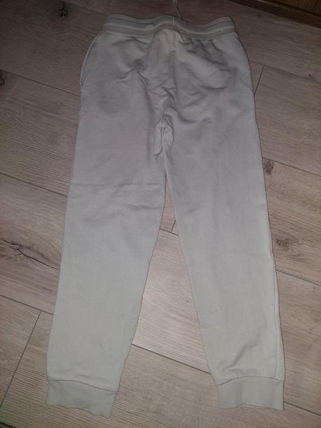 Tepláky, lupilu,122