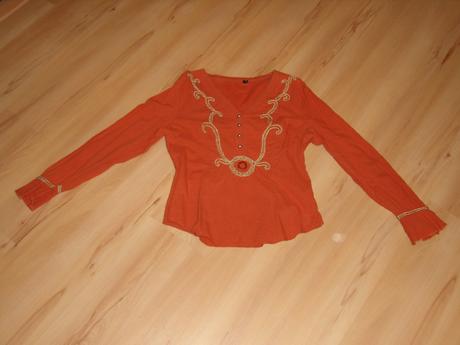Zaujímavá blúzka, l