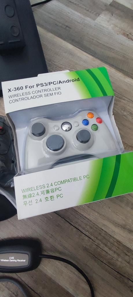 Xbox 360 + príslušenstvo,