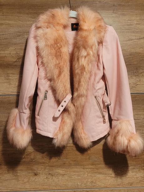 Ružový kabát, kožák, s