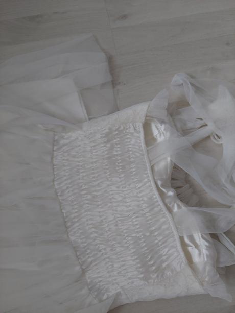 Šaty na venček č.38, 38