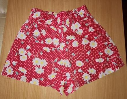 Kvetinkové kraťasy, 92