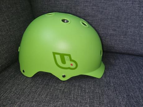 Prilba urge v. 54-57 cm,