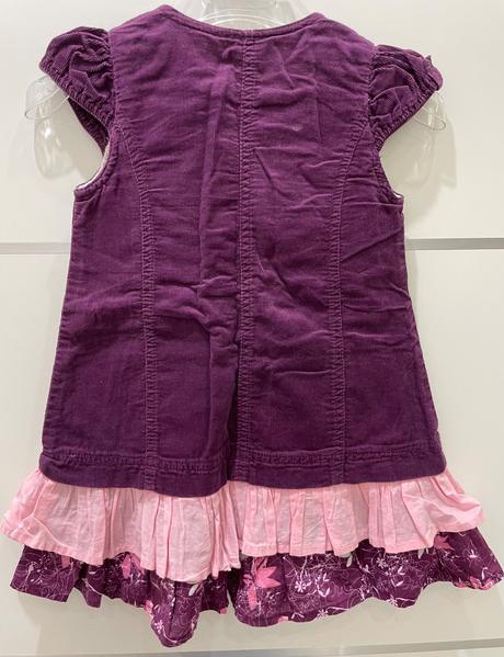 Menčestrové šaty, 98