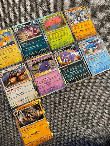 Pokémon 151 holografické kartičky, 