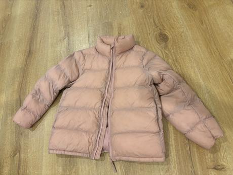 Pohodlná prechodna prešívaná značková bunda, 122