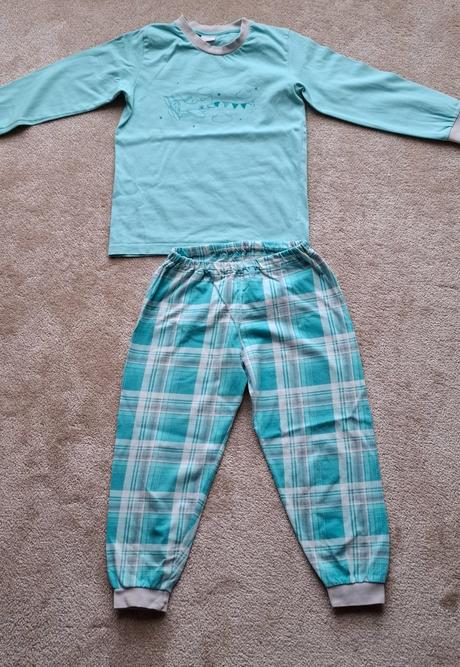 Pyžamo, slovenka,116