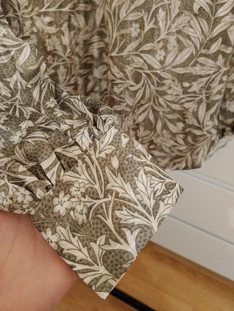 Elegantná romantická blúzka h&m floral vzor, 36 / s