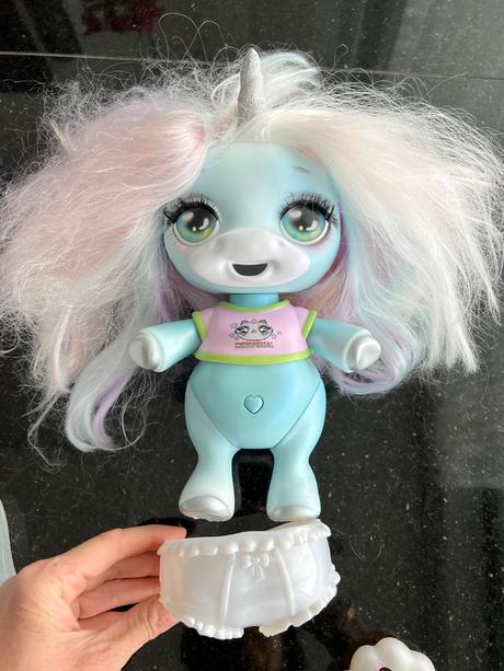 Poopsie surprise perleťový jednorožec,