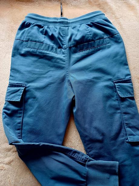 Nohavice, reserved,152