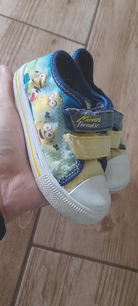 Balík topánok 24, 24