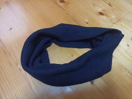 Tmavomodrý šál/tunel,