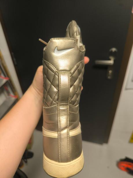 Macherské zlaté nike boty, nike,38