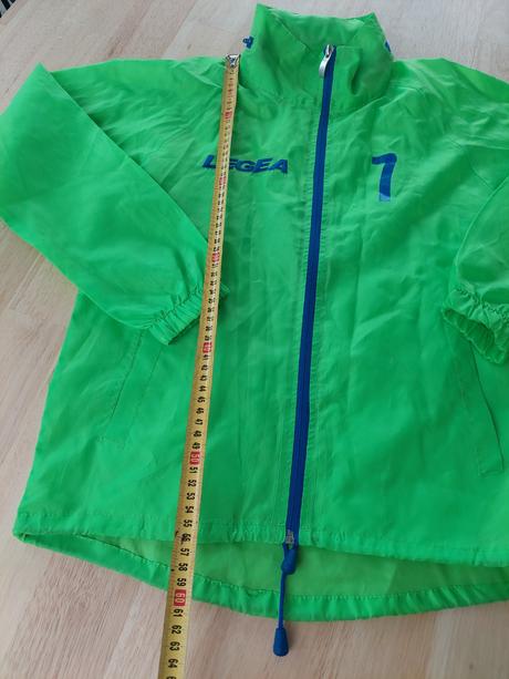 Bunda do dažďa, 146