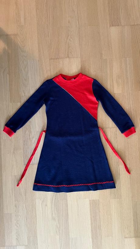 Úpletové šaty, 134