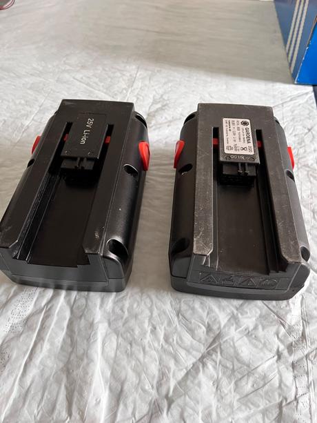 Akumulátory s nabíjačkou do vretenovej kosačky gar, 