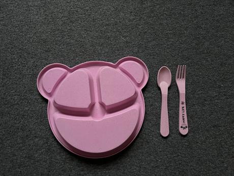 Deliaci tanierik, lyžička a vidlička, 