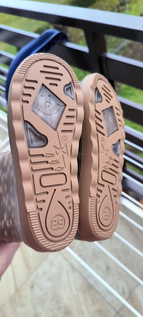 En fant nezateplene gumaky, en fant,29