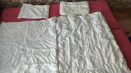 Do škôlky 2x paplón+ vankúš,