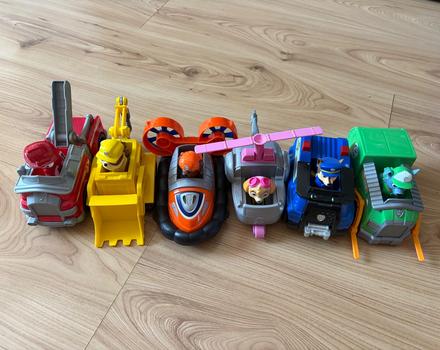 Paw patrol labkova patrola základne autá, 