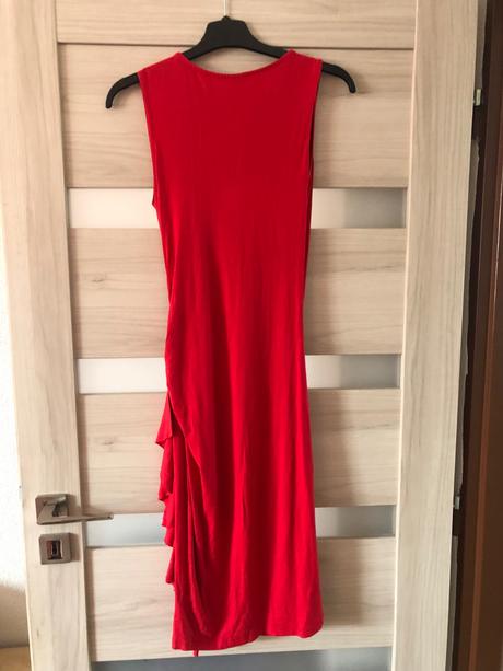 Červene šaty, m
