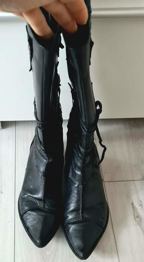 Kožené čižmy, 37