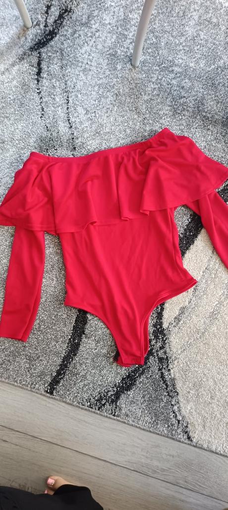 Romantické body s volánom, m