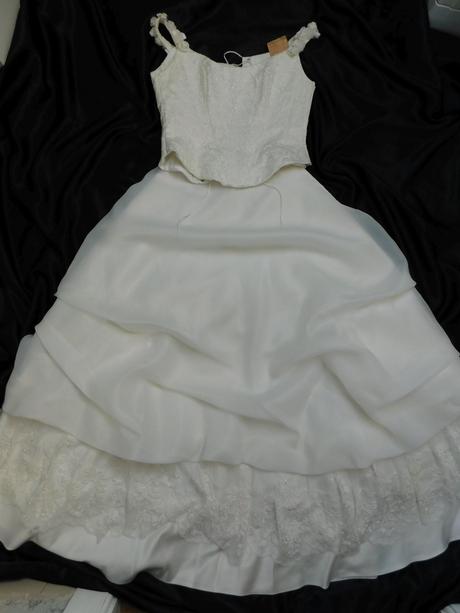 Luxusne nadherne svadobne saty(komplet), 38