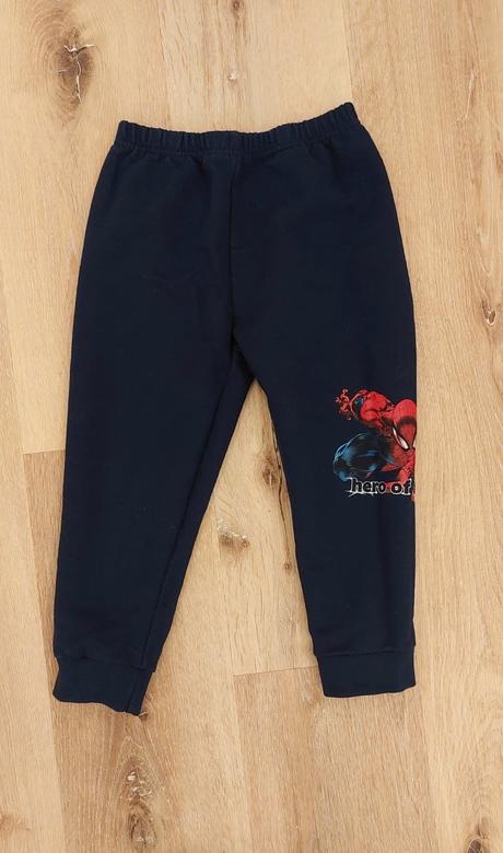 Tepláky spiderman, 98