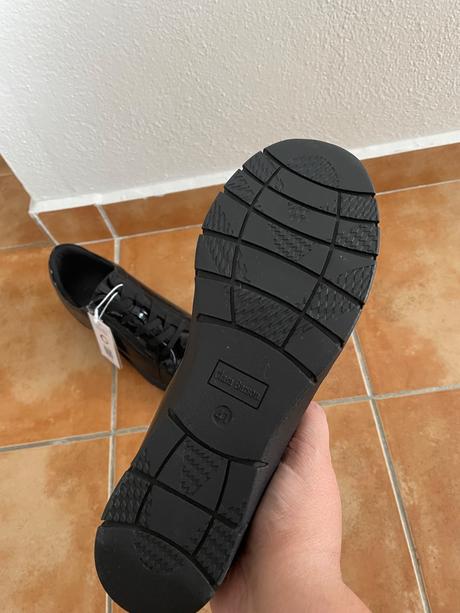 Lakovane poltopanky, clara barson,41