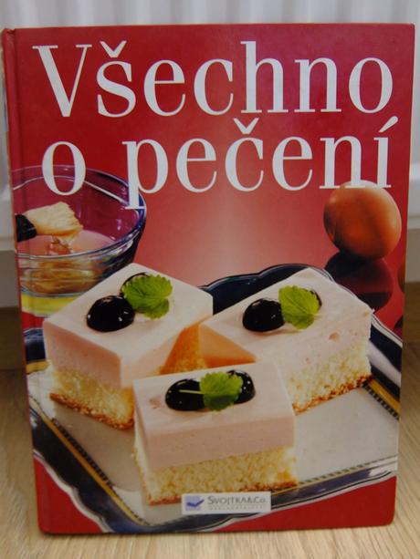 Kniha "všechno o pečení",