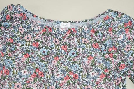 122 next kvietkovana bluzka,7 r., next,122