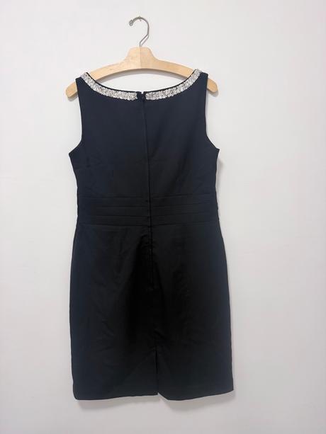 Čierne elegantné šaty h&m so strieborným výstrihom, h&m,46
