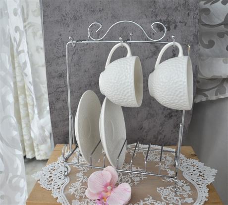 Strieborný stojan na šálky a tanieriky, 